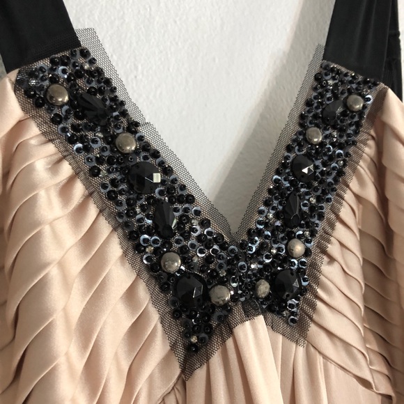 Ivory formal dress, wedding guest gown - Size 2 - Picture 3 of 8